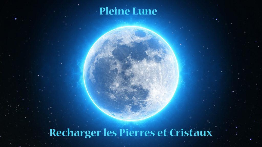 Recharger ses pierres à la lune est une méthode douce et très appréciée.