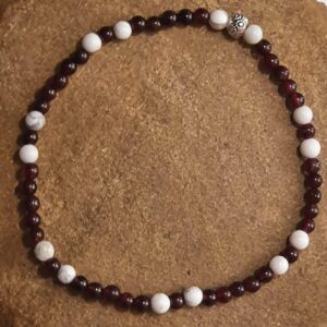 Bracelet de cheville Grenat et Howlite