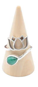 La malachite fascine depuis des siècles. Cette pierre, prisée pour ses propriétés protectrices et curatives, a été utilisée par de nombreuses civilisations à travers l'histoire. Dans cet article, nous découvrirons les différentes vertus de la malachite et son impact sur le bien-être.