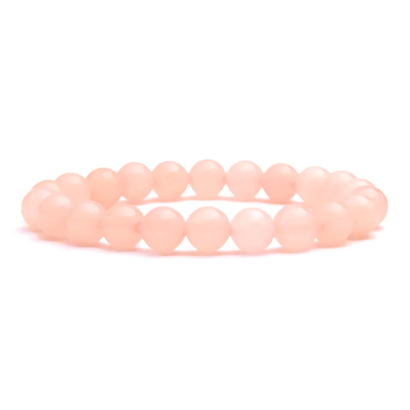 Le bracelet en Morganite se présente comme une solution idéale pour chasser le stress et l'anxiété qui parasitent votre quotidien. En effet, grâce à ses propriétés apaisantes, il aide à réduire les tensions. De plus, il encourage la relaxation et favorise un sentiment de tranquillité. Ainsi, porter ce bracelet vous permet de retrouver un équilibre intérieur et de profiter pleinement de chaque instant.