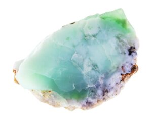La chrysoprase est une pierre semi-précieuse verte, réputée pour ses propriétés apaisantes. Elle favorise la confiance en soi, la communication et le bien-être émotionnel.