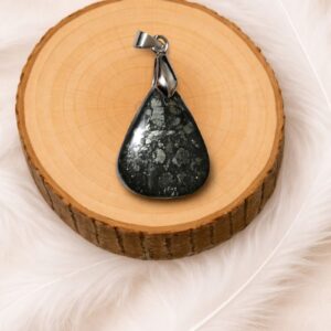 Pendentif Marcassite en pierre naturelle avec bélière en argent