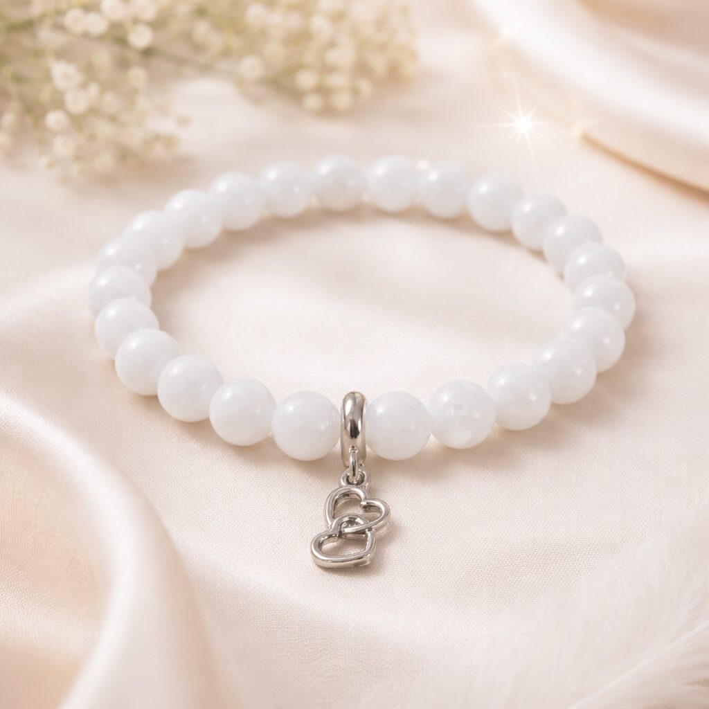 Bracelet Quartz blanc perles naturelles 8 mm avec pendentif cœur argent