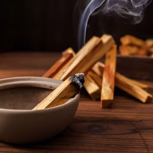 Purifier et recharger ses pierres ;Bois sacré Palo Santo pour purifier les cristaux, pierres naturelles et bijoux énergétiques